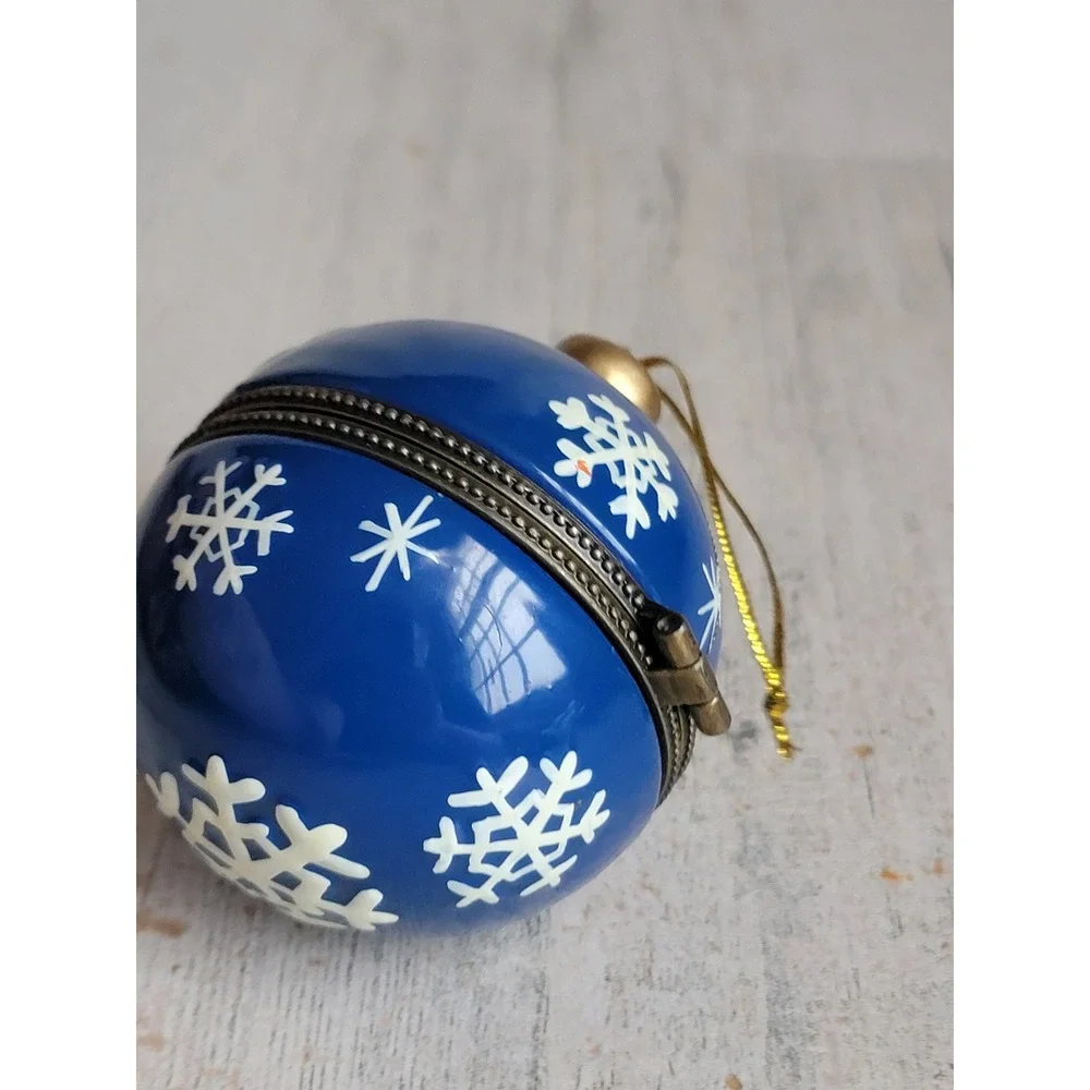 Blue snowball porcelain snowflake trinket container ornament Xmas